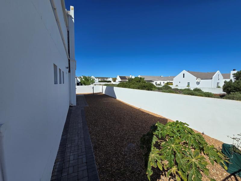 5 Bedroom Property for Sale in Golden Mile Western Cape